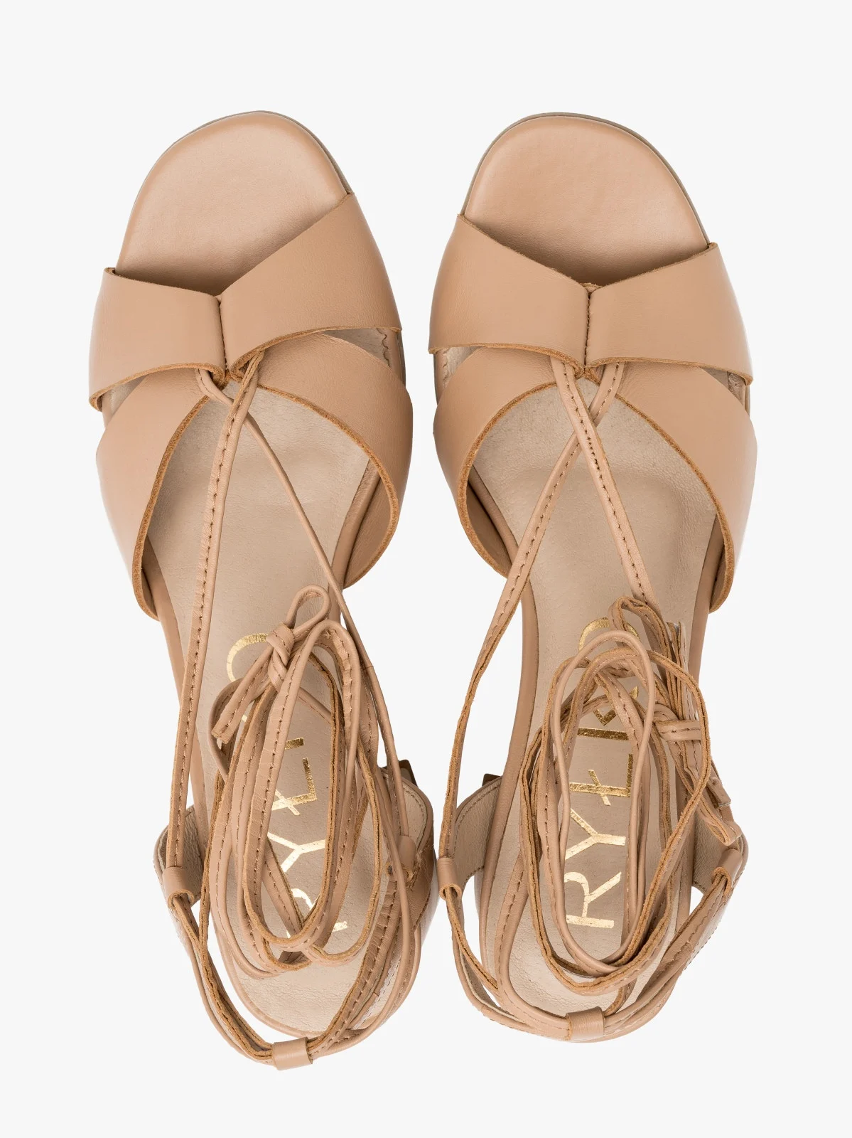 Sandały z wiązanie wokół kostki