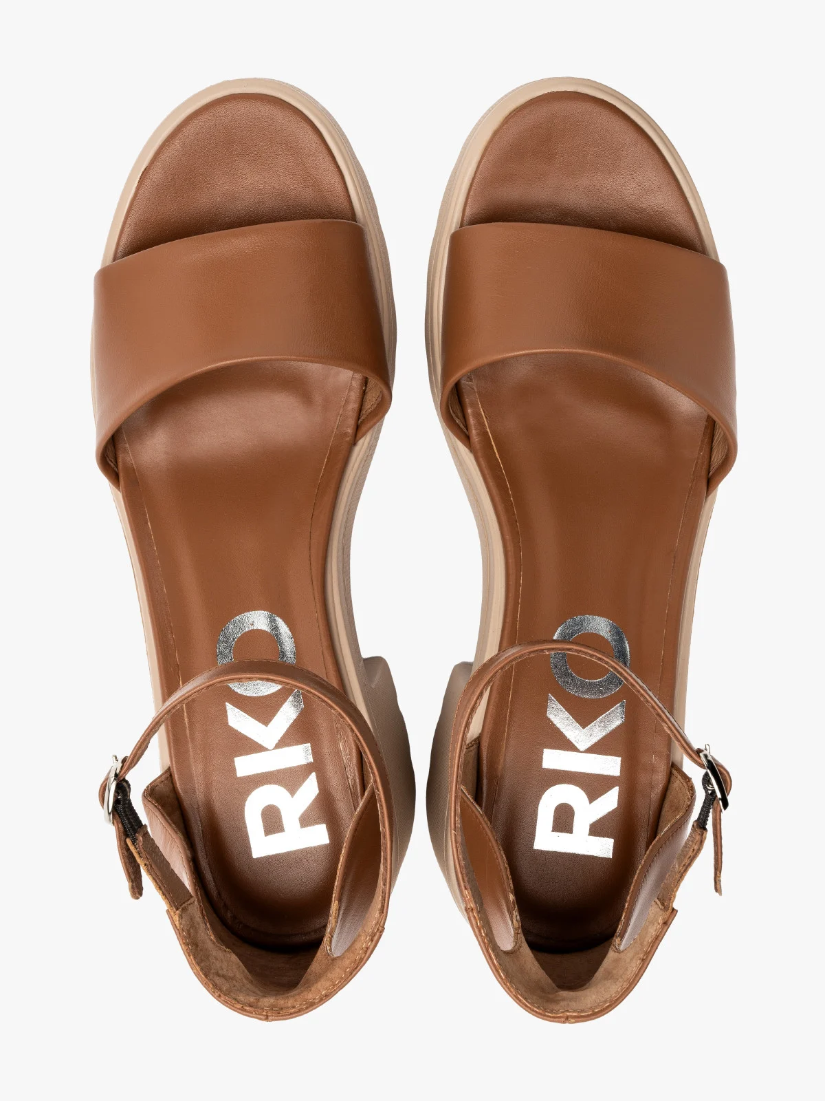 Jasnobrązowe masywne sandały damskie