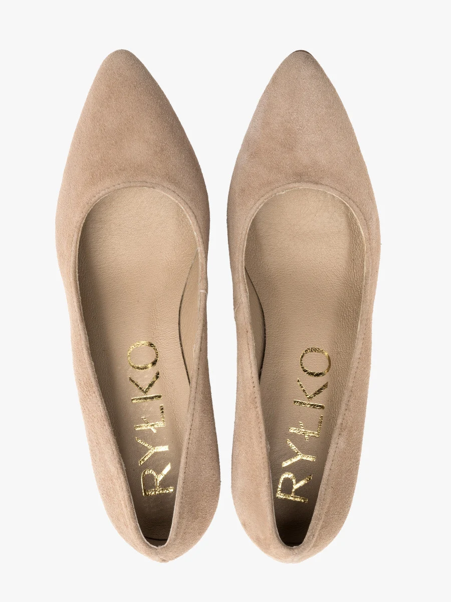 Beżowe czółenka na masywnym klocku