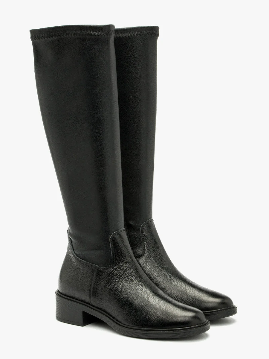 Czarne kozaki elastyczne z szeroką cholewką