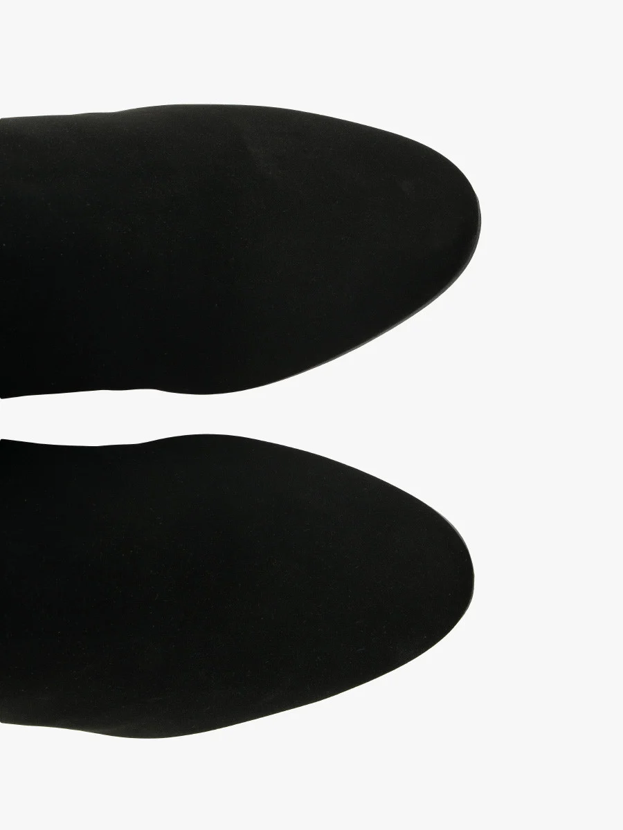 Czarne kozaki damskie z wąską cholewką