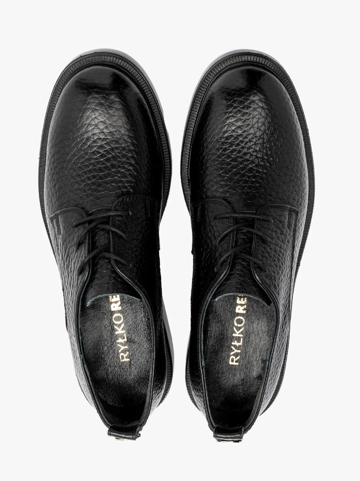 Klasyczne, czarne półbuty damskie