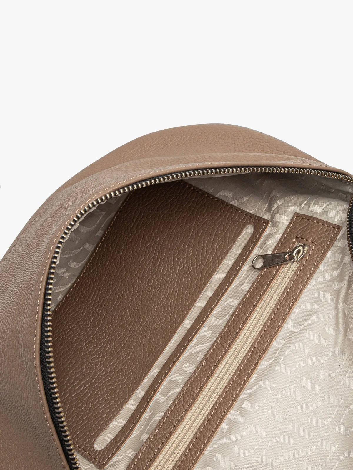 Ciemnobeżowa torebka na pasku z tkaniny