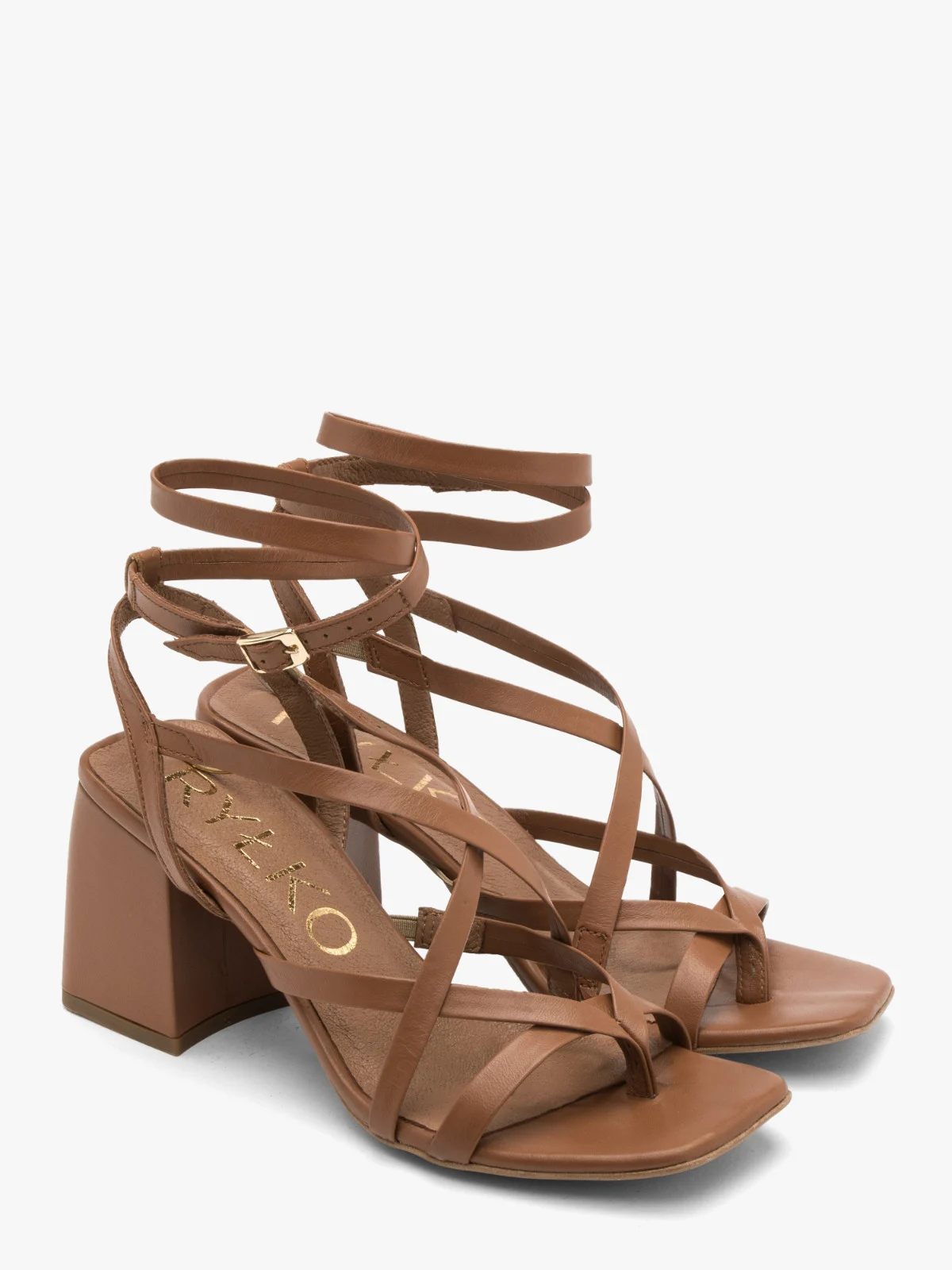 Jasnobrązowe sandały typu japonki na masywnym obcasie