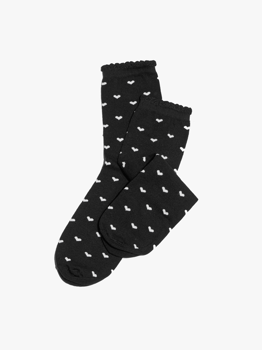 Czarne skarpety damskie z motywem serca
