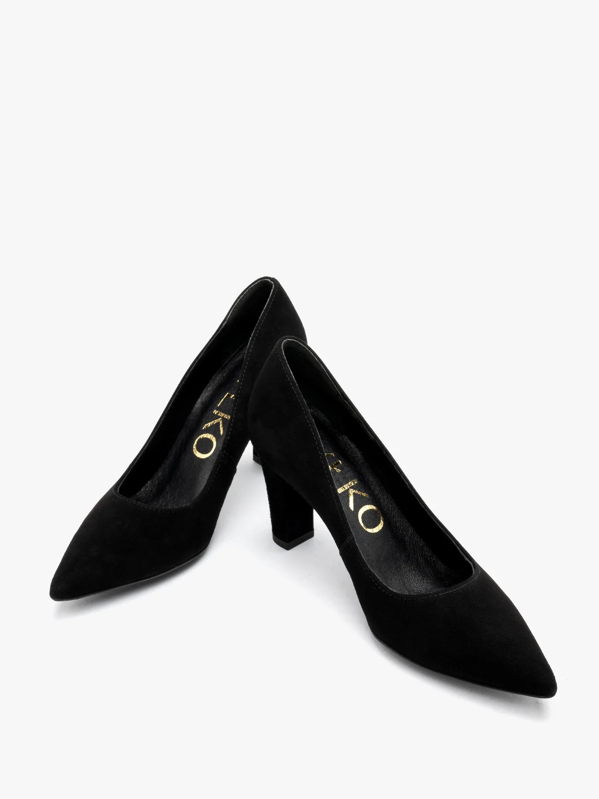 Czarne czółenka na grubej szpilce