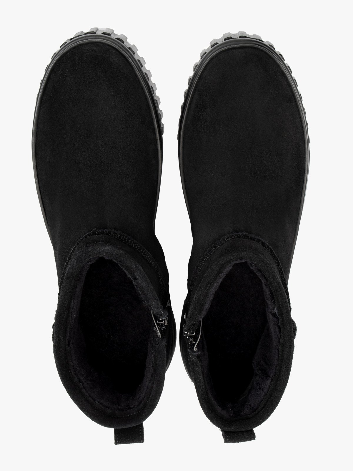 Czarne, welurowe śniegowce na lekkim spodzie