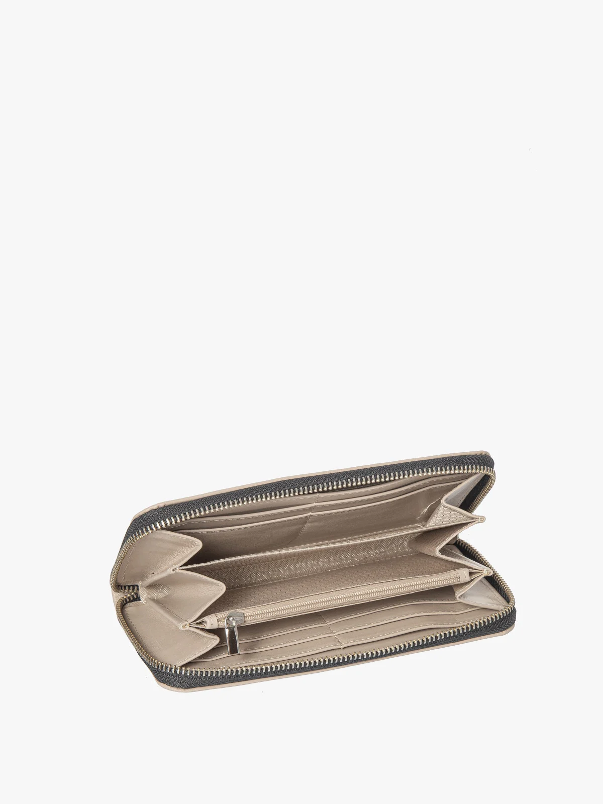 Beżowy portfel damski w ozdobne wytłoczenia