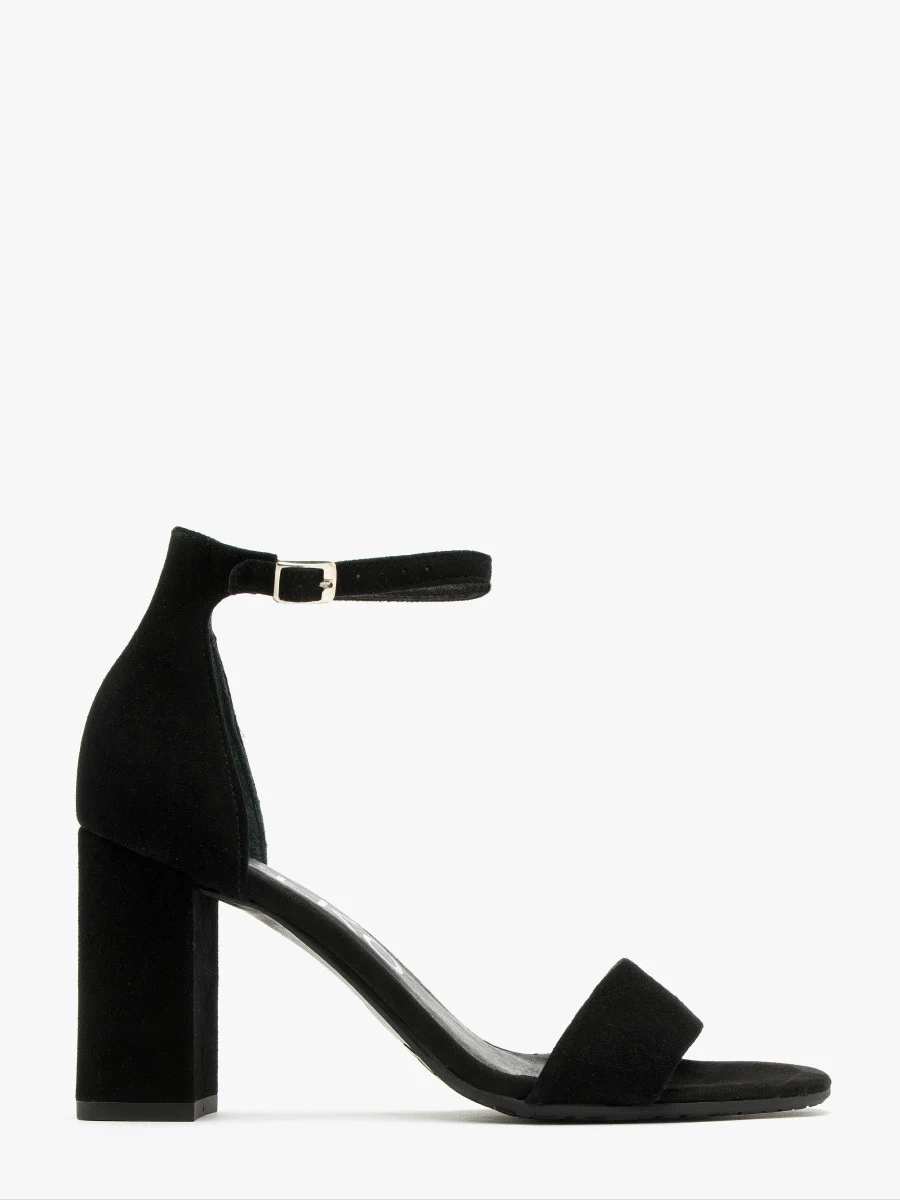 Dwuczęściowe czarne sandały na słupku