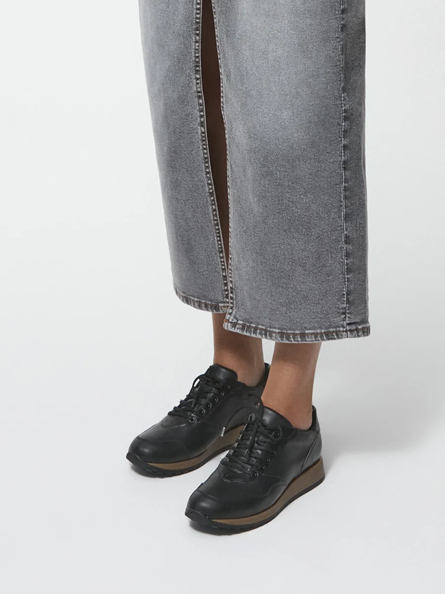 Czarne półbuty sportowe