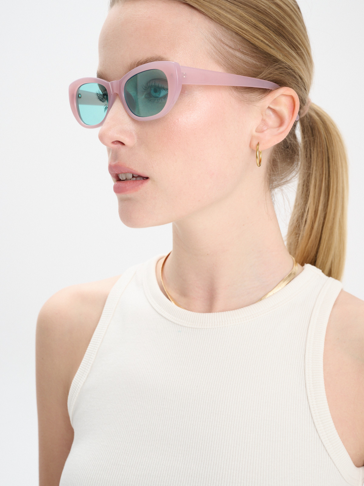 Różowe okulary przeciwsłoneczne