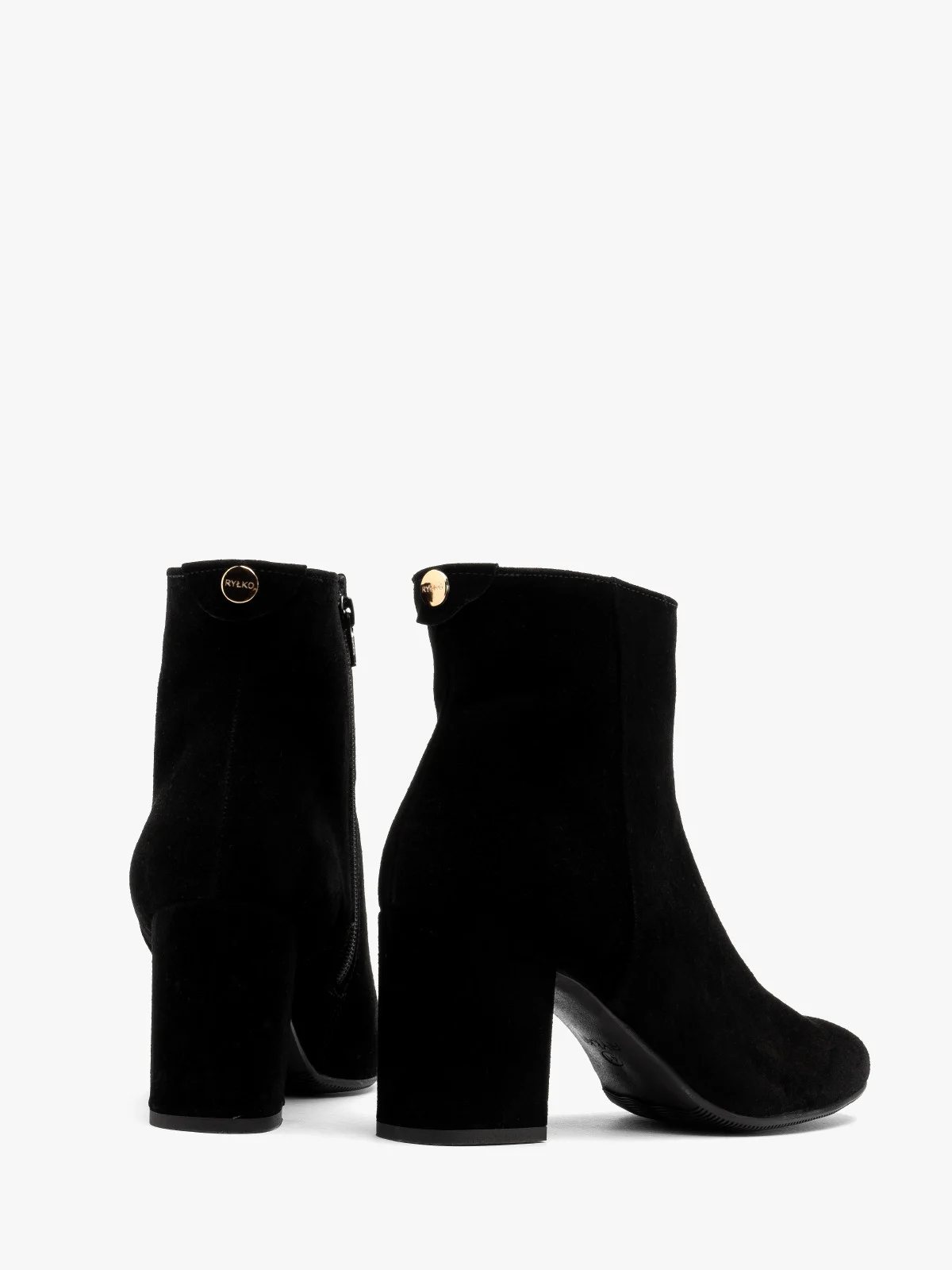 Klasyczne, welurowe botki
damskie na masywnym klocku