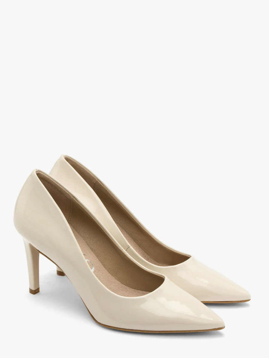 Lakierowane czółenka na szpilce