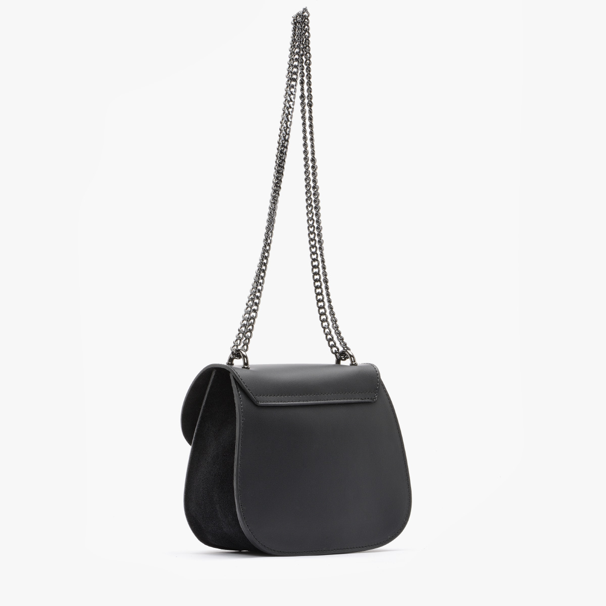 Torebka z ozdobnym zapięciem