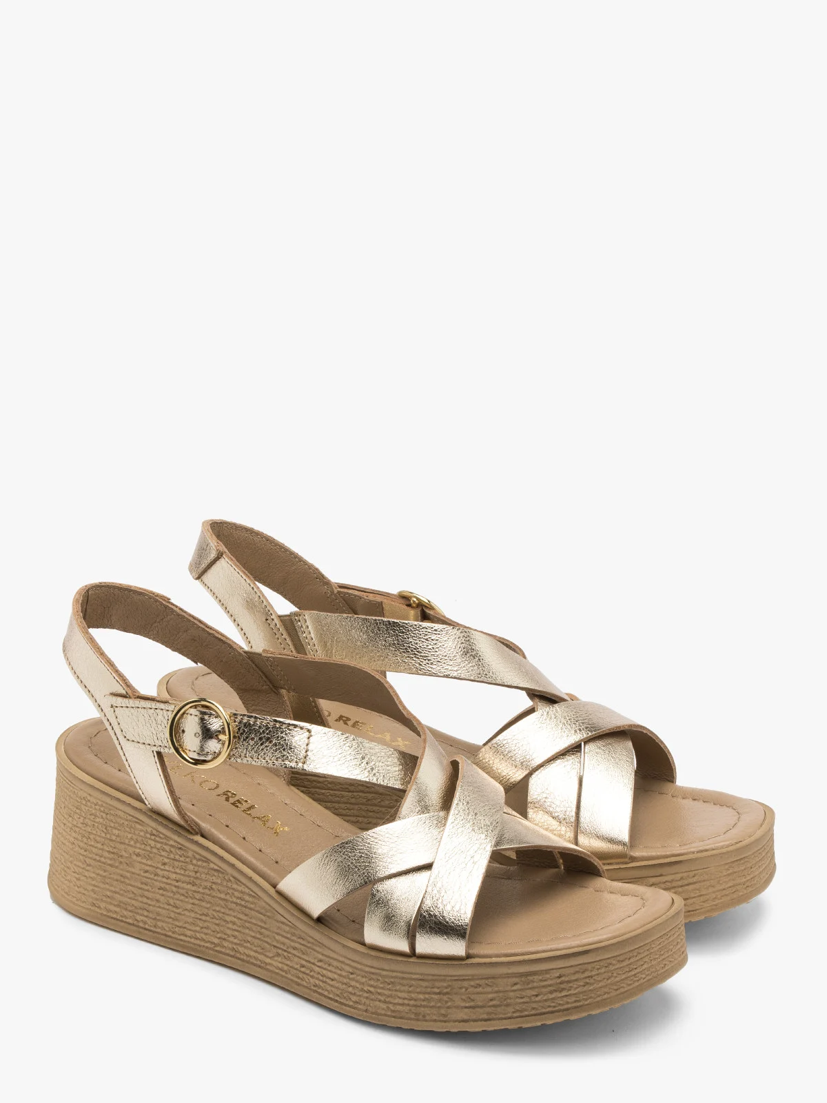 Platynowe sandały na koturnie