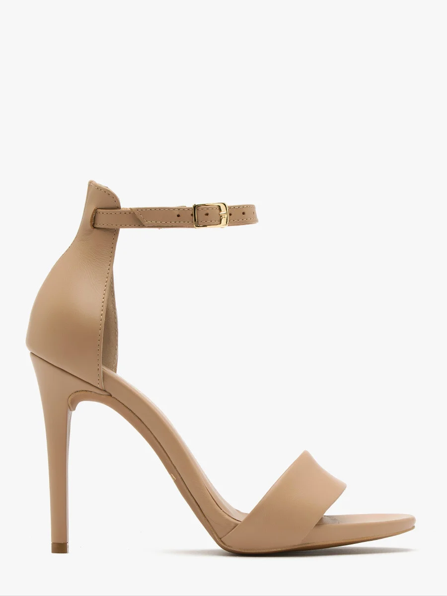 Beżowe sandały na wysokiej szpilce