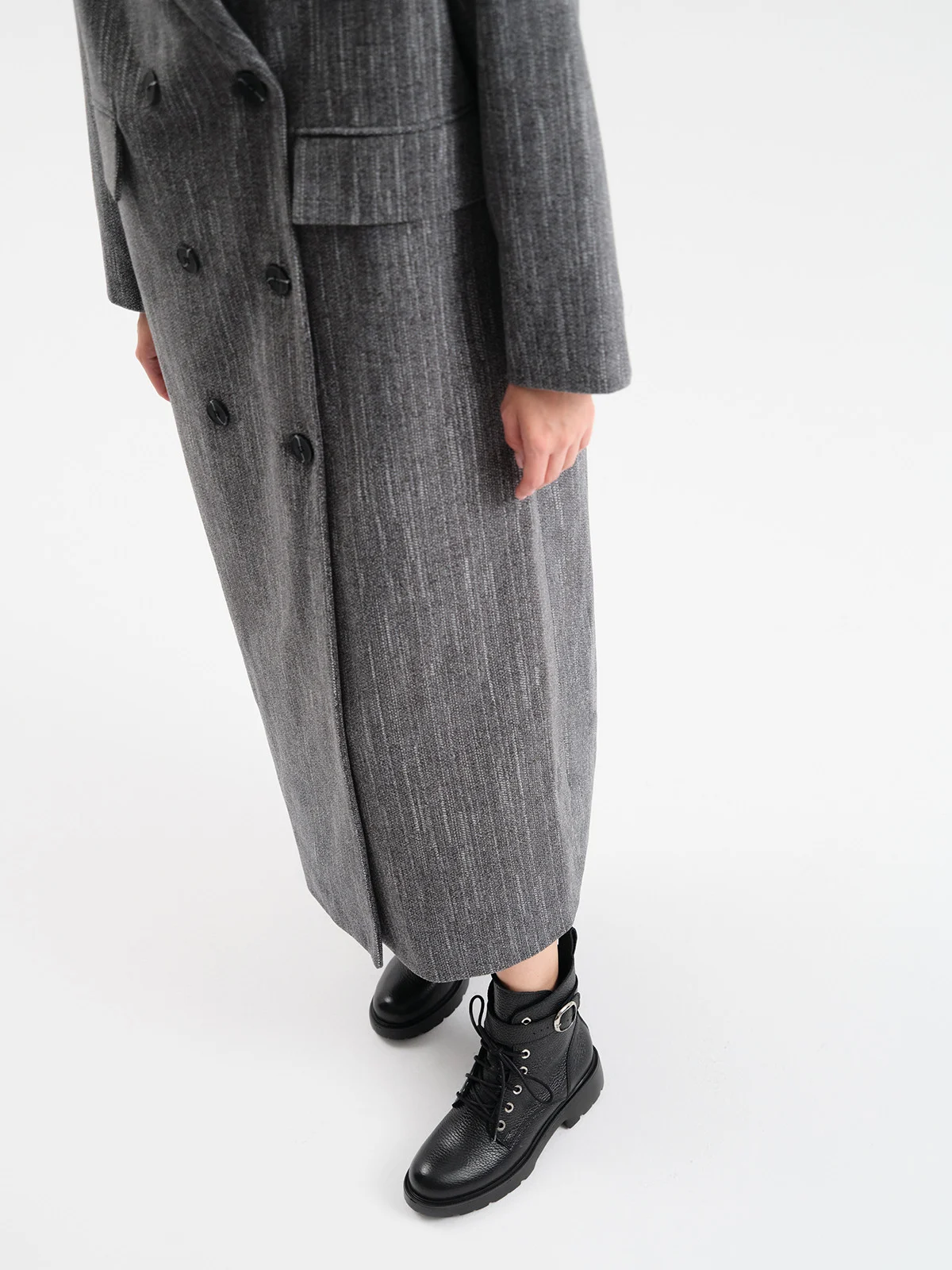 Czarne trzewiki damskie z ozdobną sprzączką