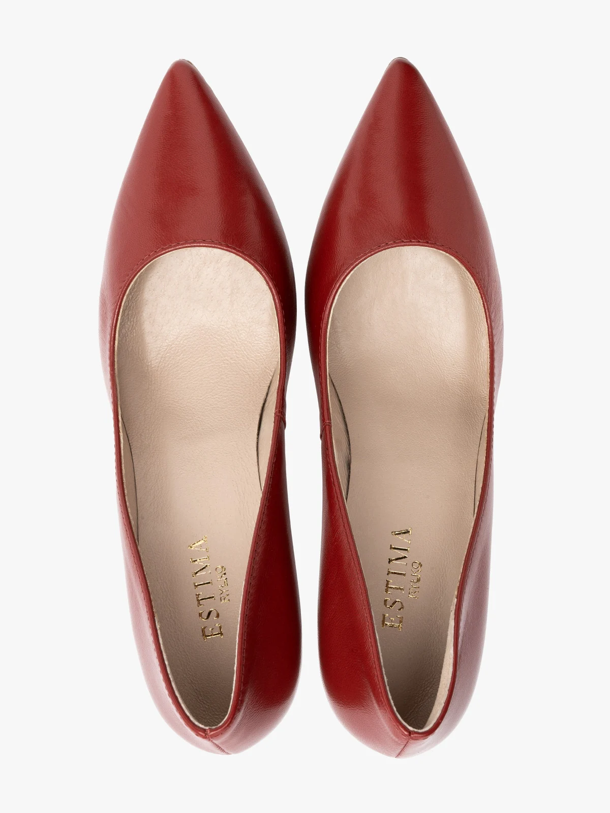 Czerwone czółenka na szpilce