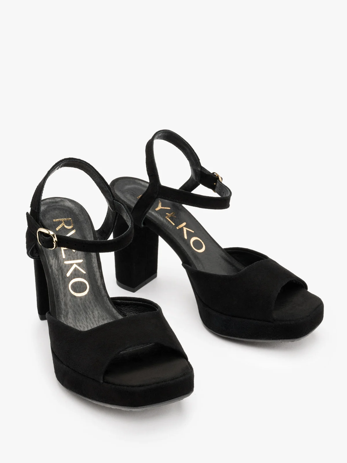 Czarne, welurowe sandały na wysokim słupku oraz balu