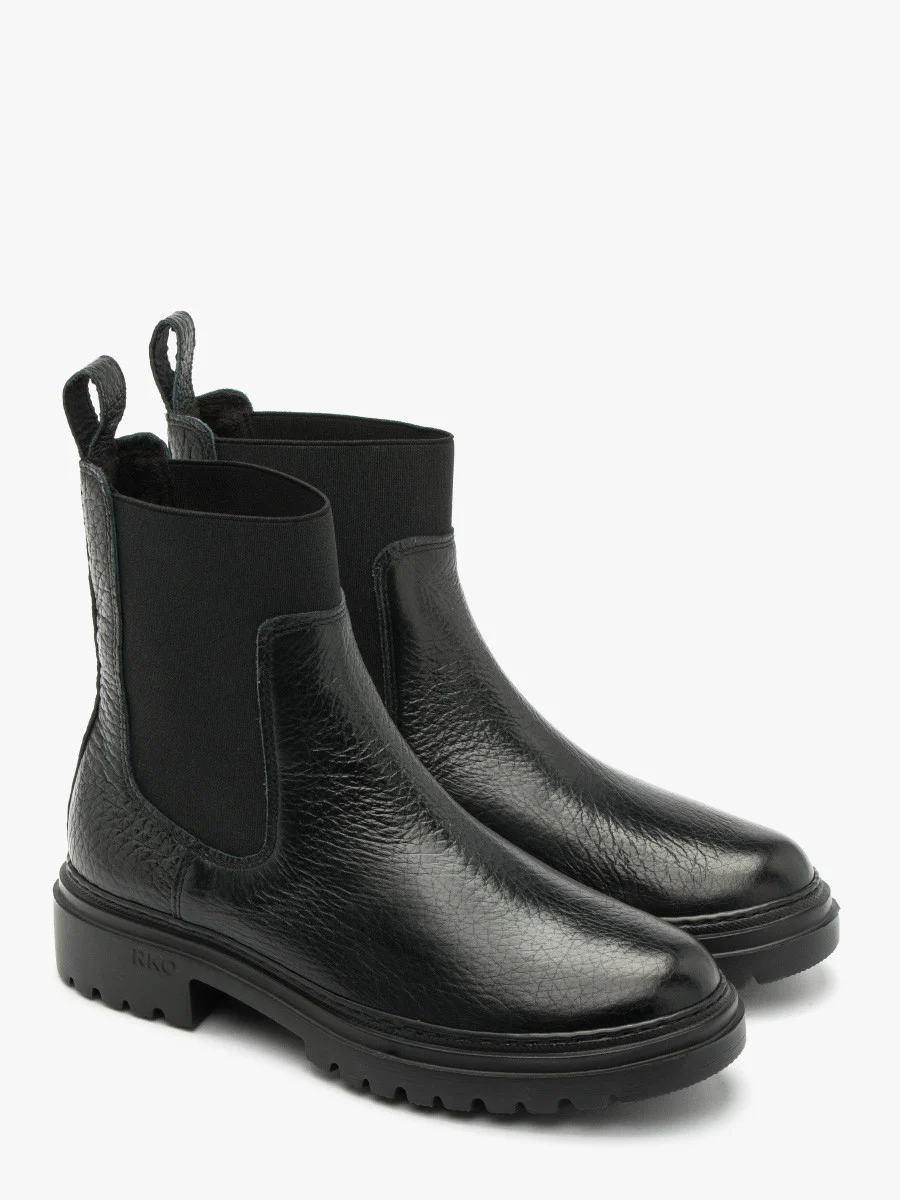 Czarne sztyblety z elastyczną gumą