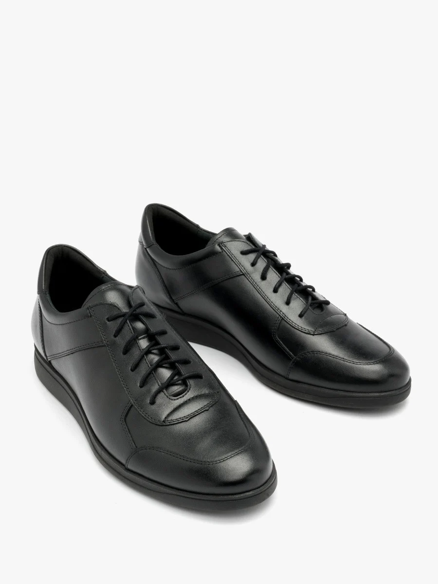 Czarne półbuty z przeszyciami