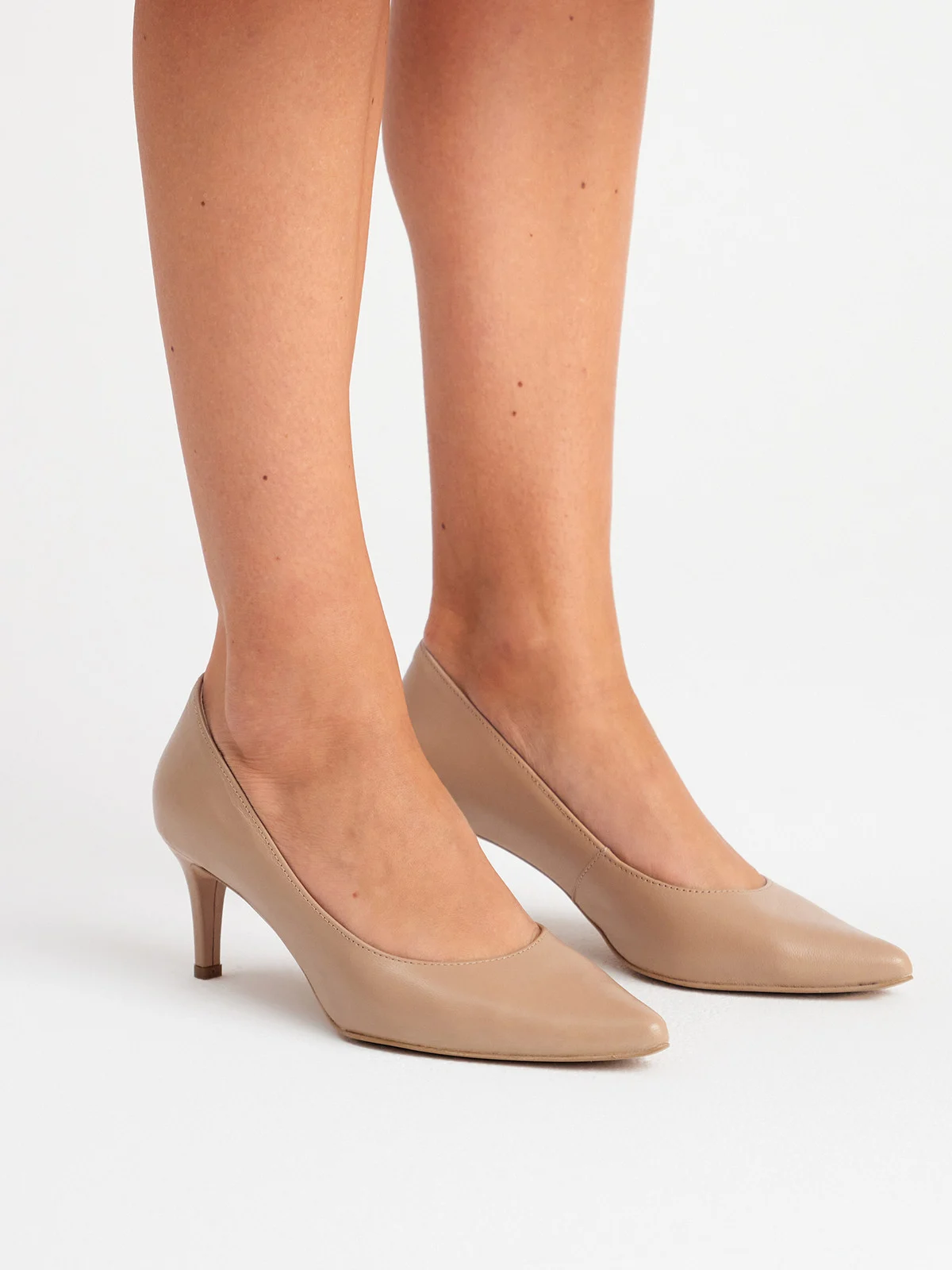 Beżowe czółenka na szpilce