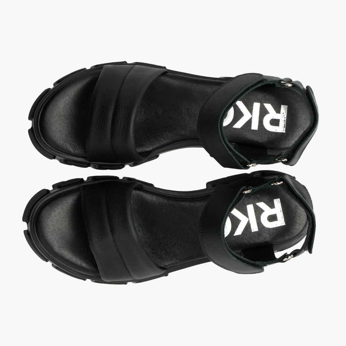 Czarne sandały na lekkiej podeszwie