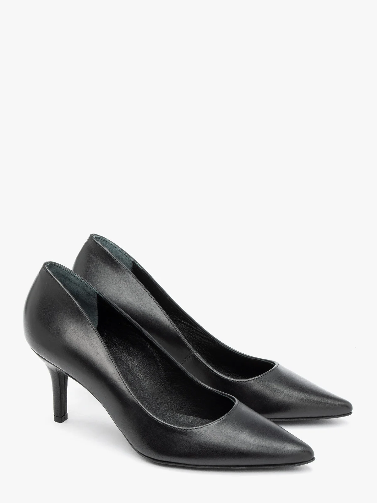 Czarne czółenka na szpilce
