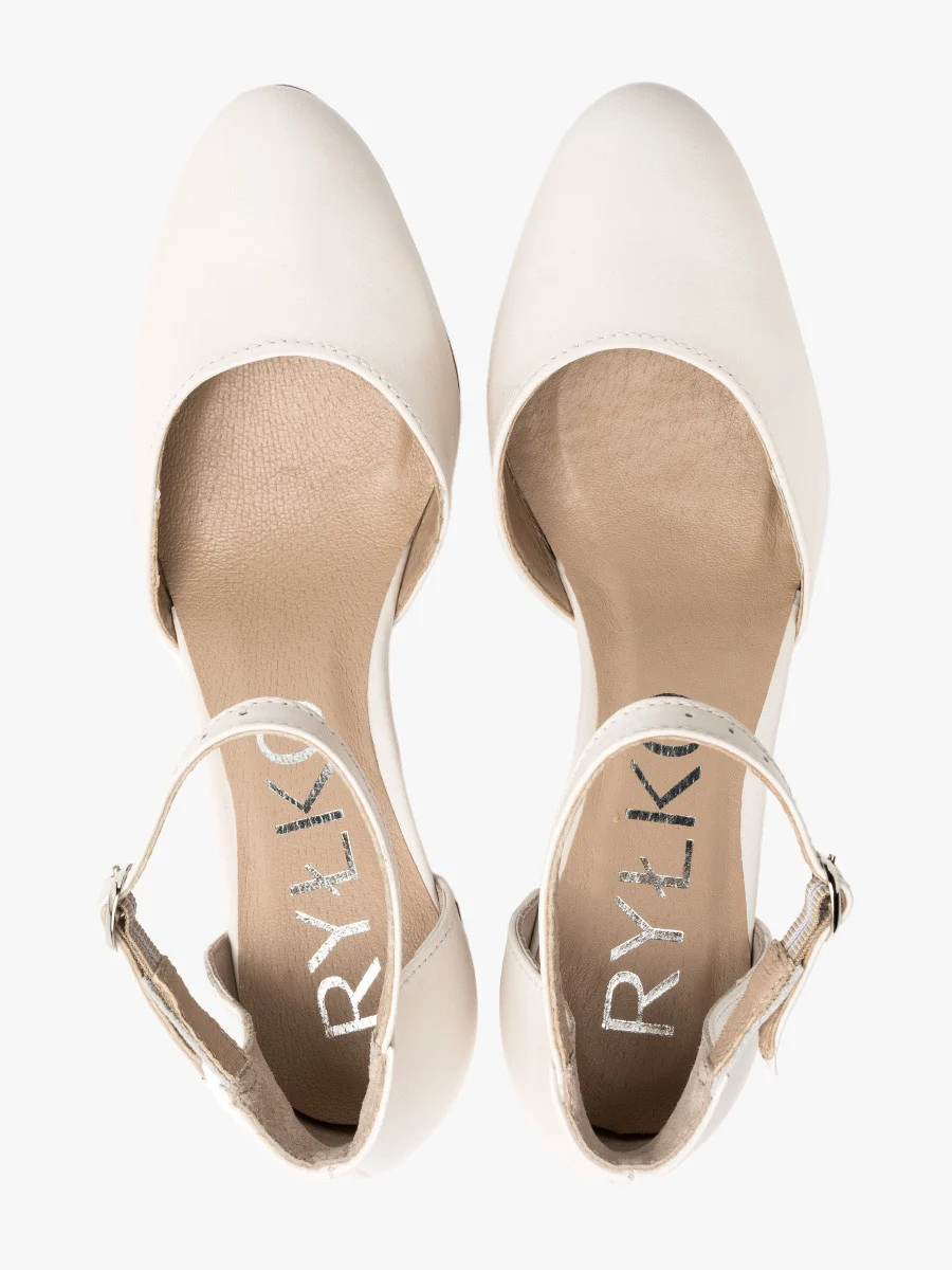 Kremowe czółenka z paskiem wokół kostki