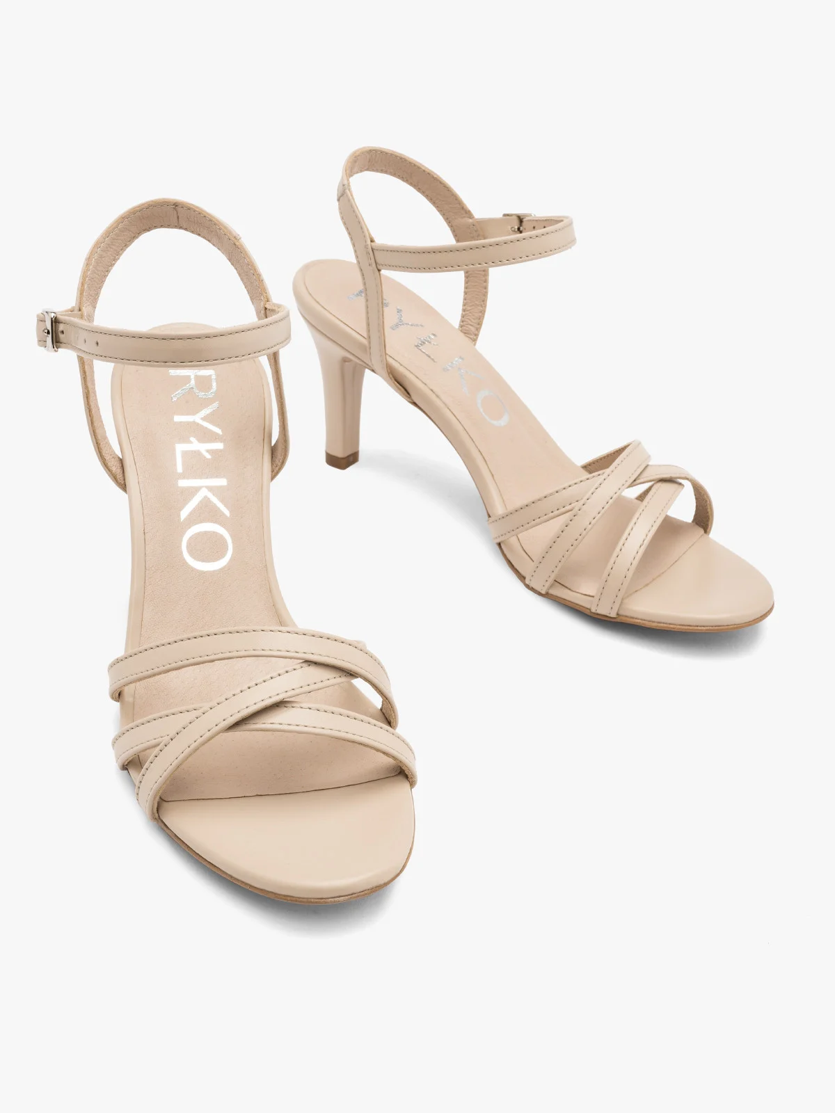 Beżowe sandały na szpilce