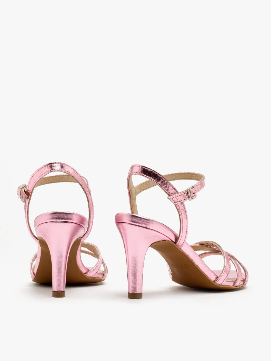 Różowe sandały na szpilce