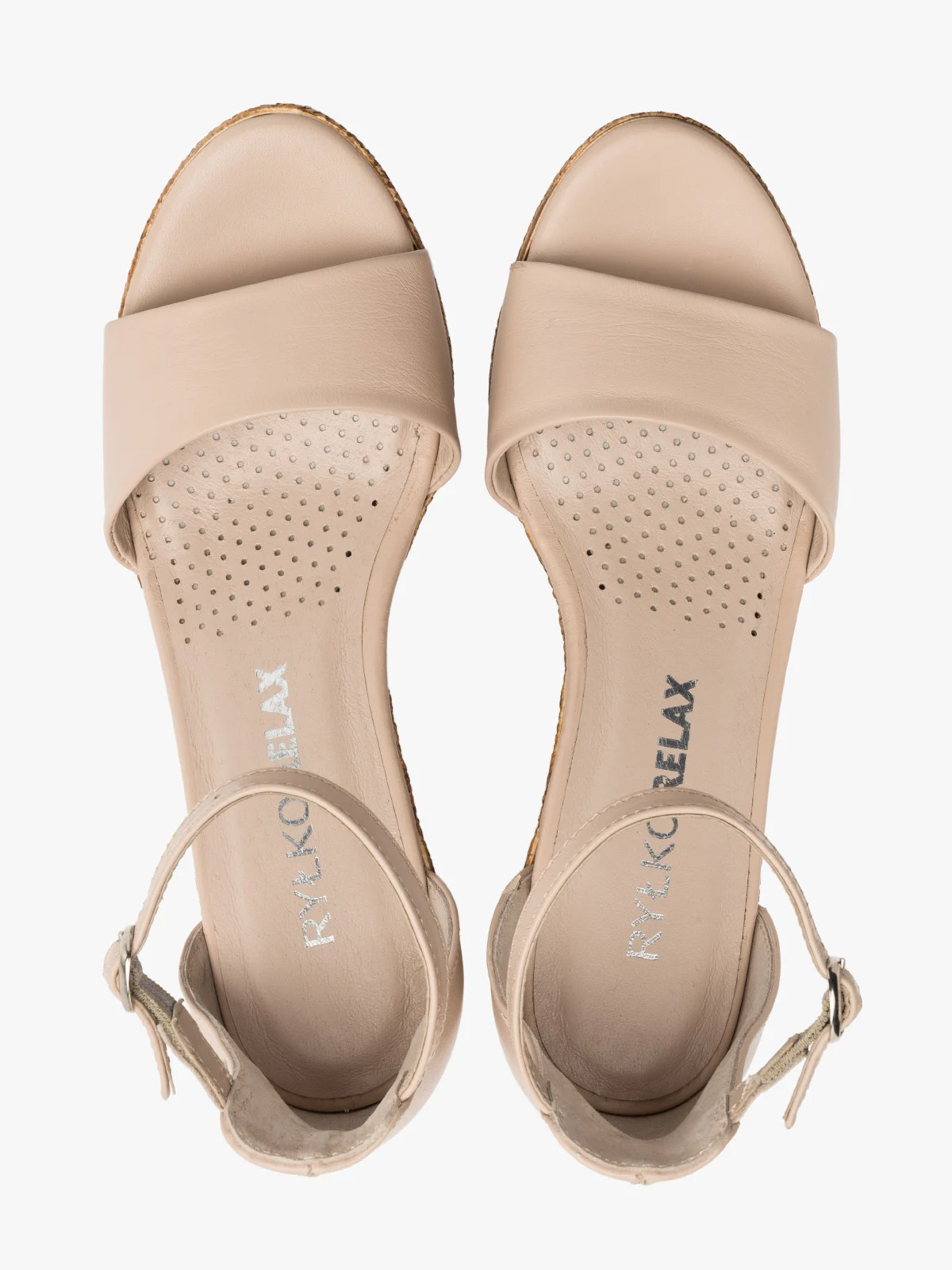 Beżowe sandały na platformie