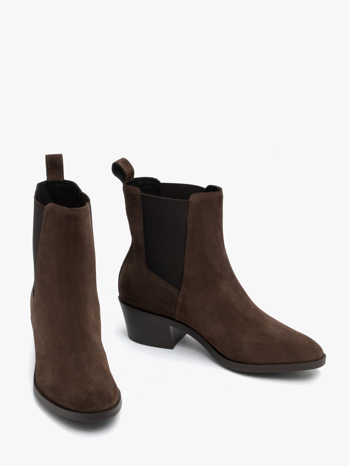 Brązowe sztyblety damskie ze skóry welurowej na niskim obcasie