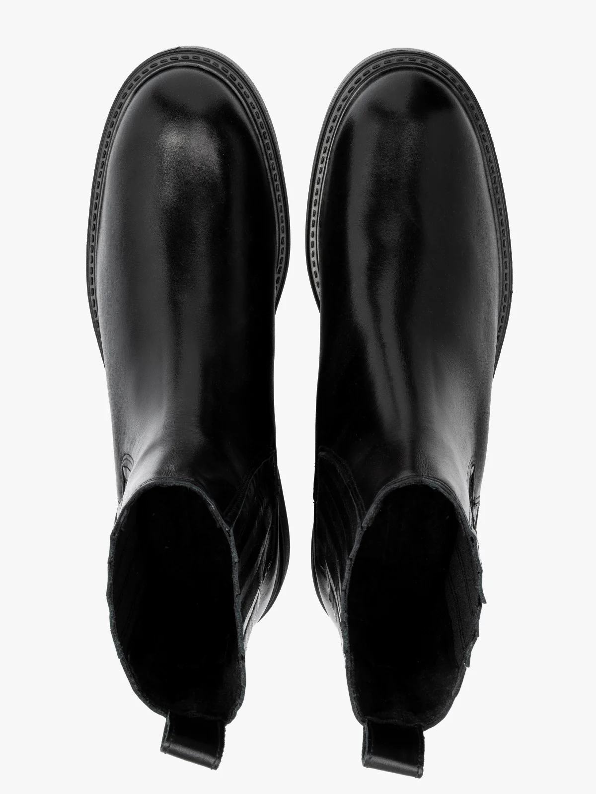 Czarne, ocieplane sztyblety z naszyciami na gumie