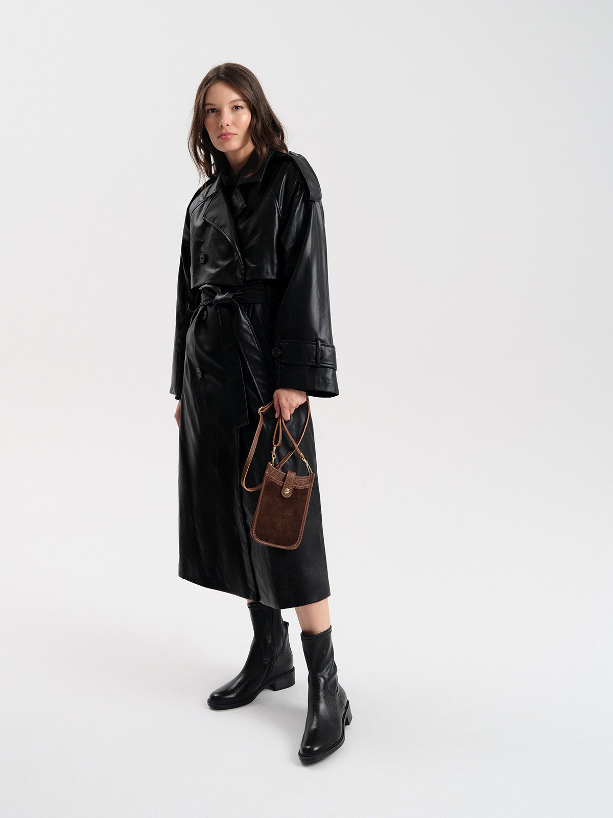 Czarne botki z elastyczną tkaniną