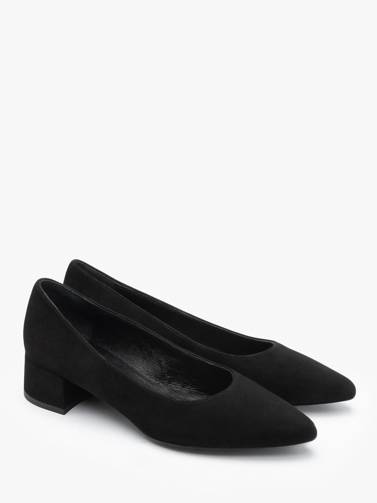 Czarne, welurowe czółenka na niskim obcasie