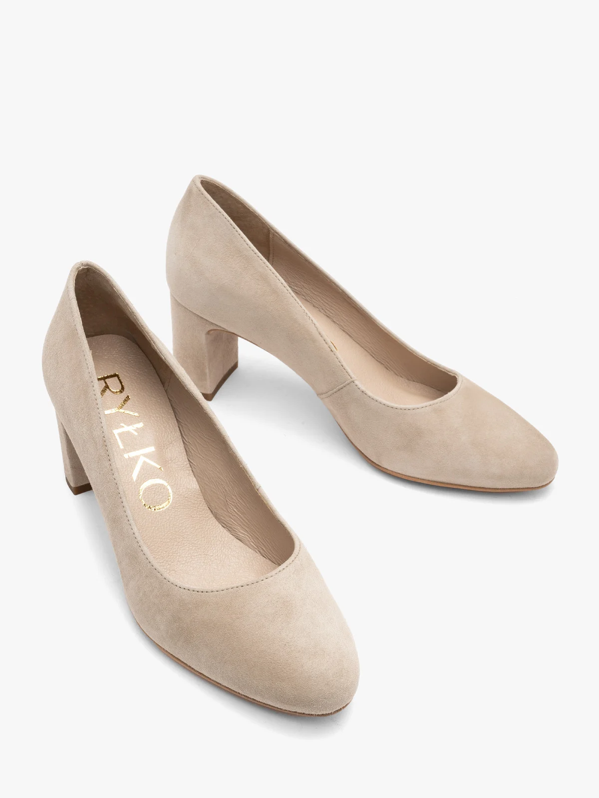 Welurowe czółenka w beżowym kolorze