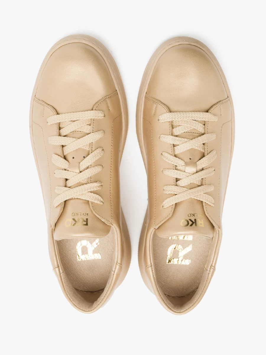 Złote półbuty sportowe