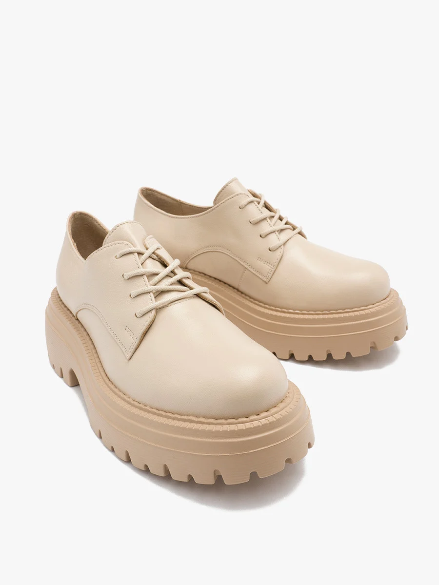 Kremowe półbuty na lekkiej podeszwie