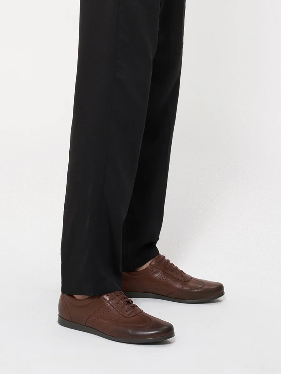 Brązowe półbuty sportowe z perforacją