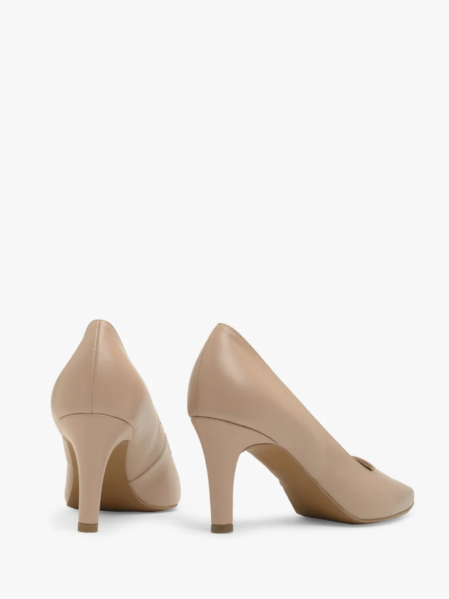 Beżowe czółenka na szpilce