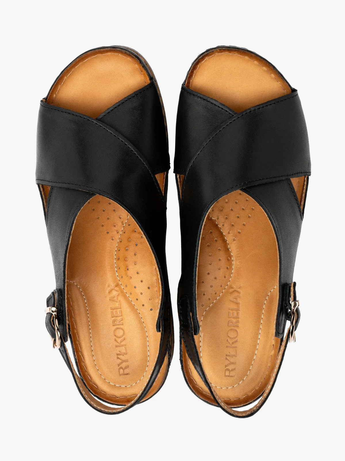 Czarne sandały na platformie