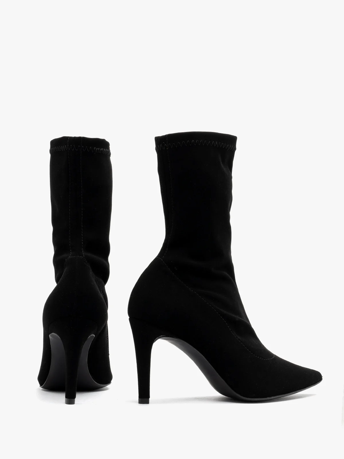 Czarne, elastyczne botki na szpilce