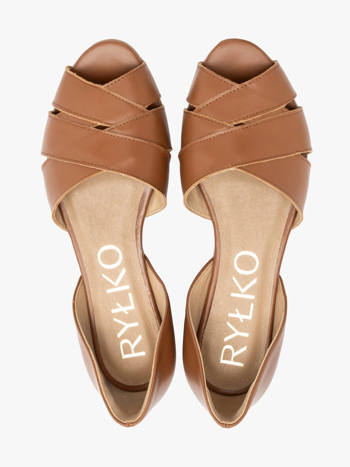 Jasnobrązowe baleriny z ozdobną cholewką