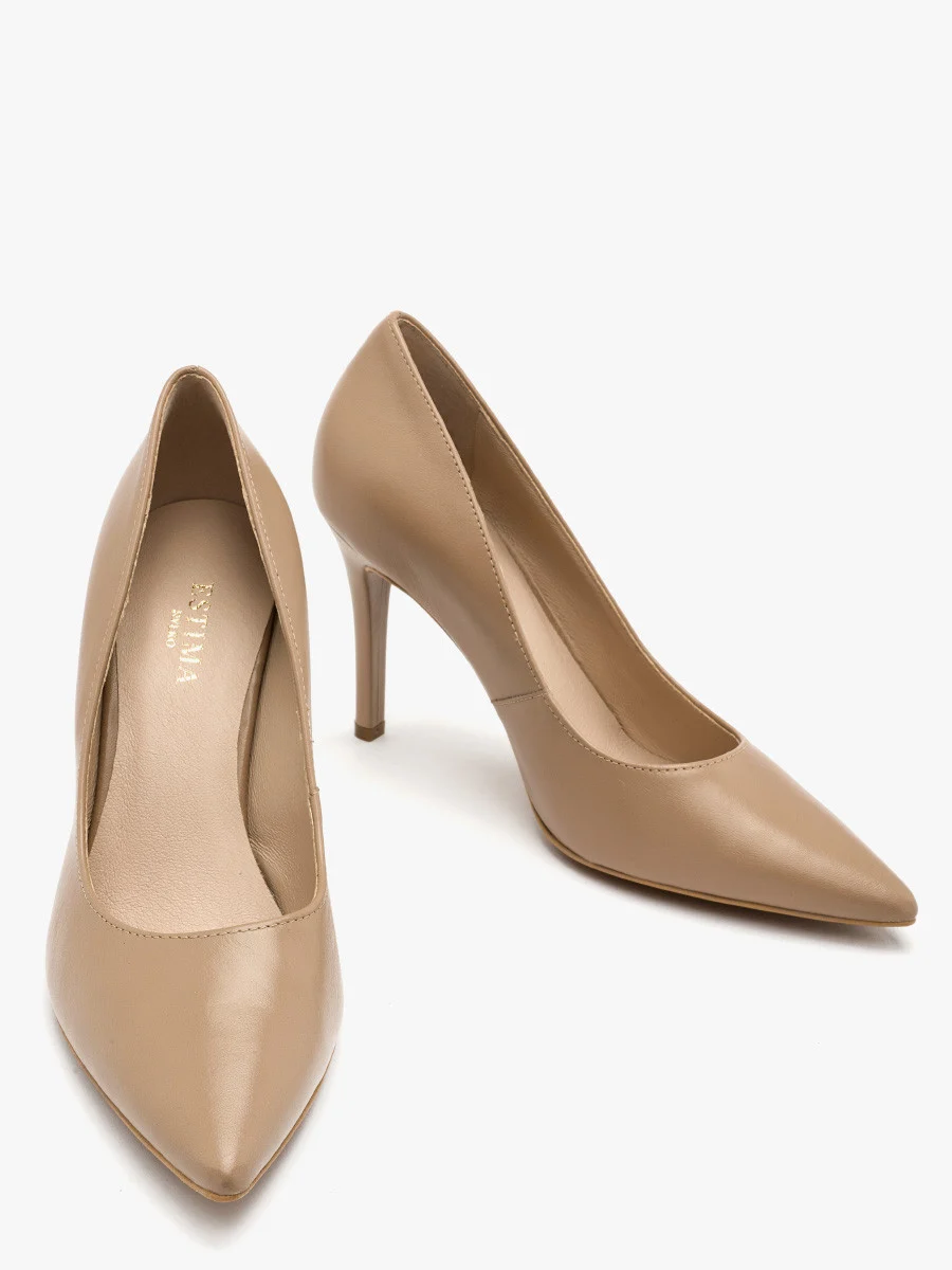 Beżowe czółenka na wysokim obcasie