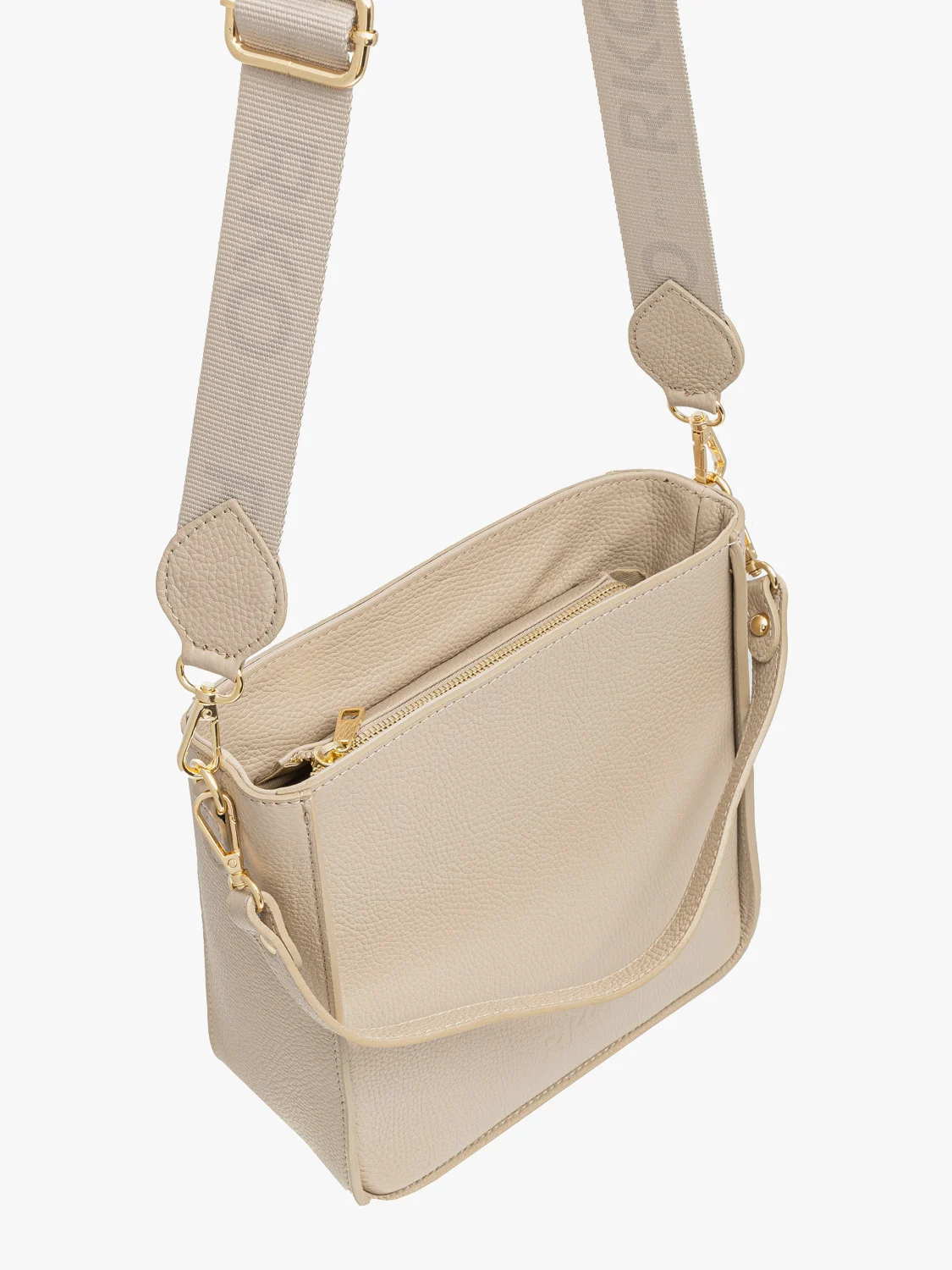 Beżowa torebka średniej wielkości