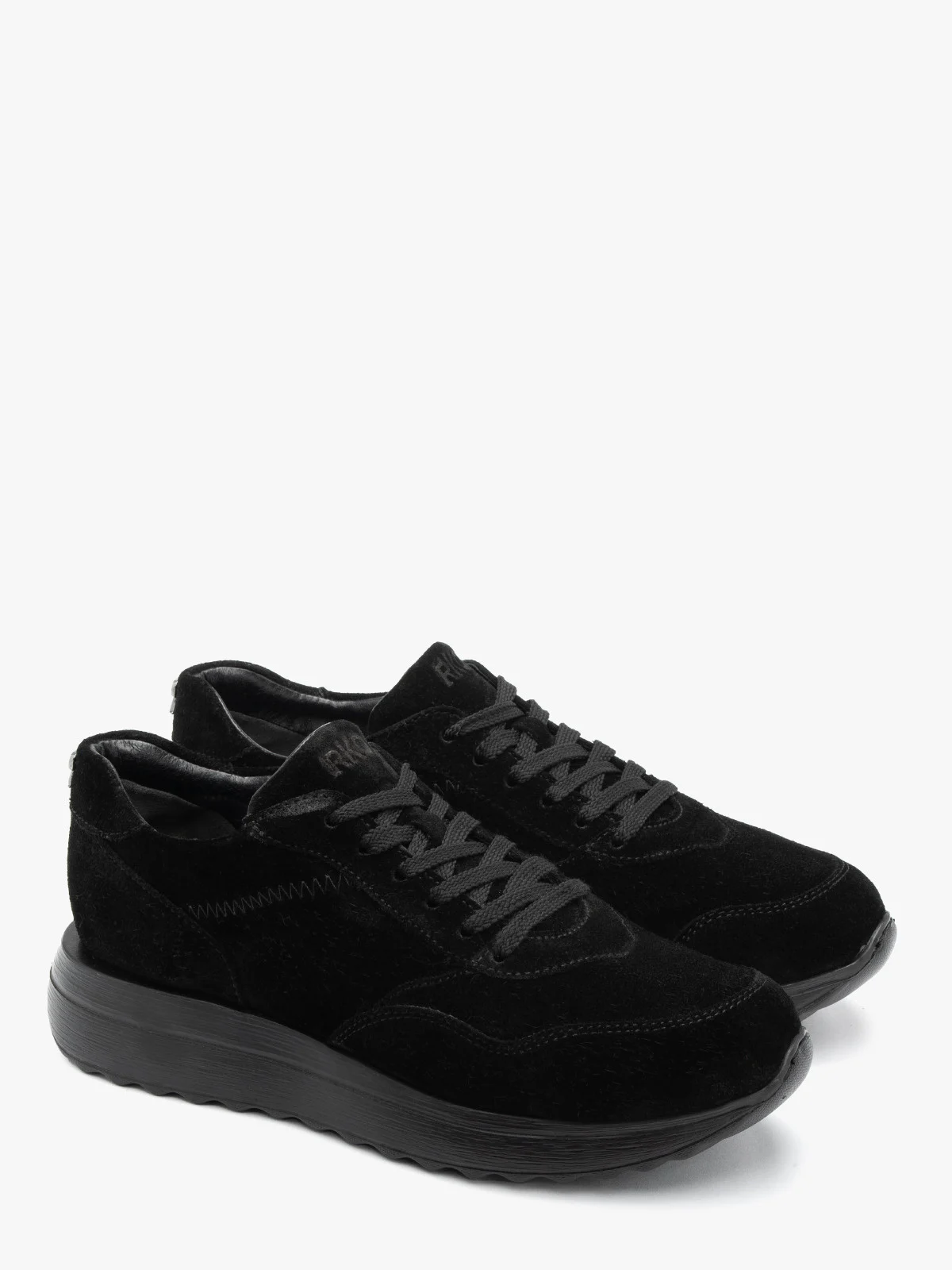 Czarne, welurowe półbuty sportowe