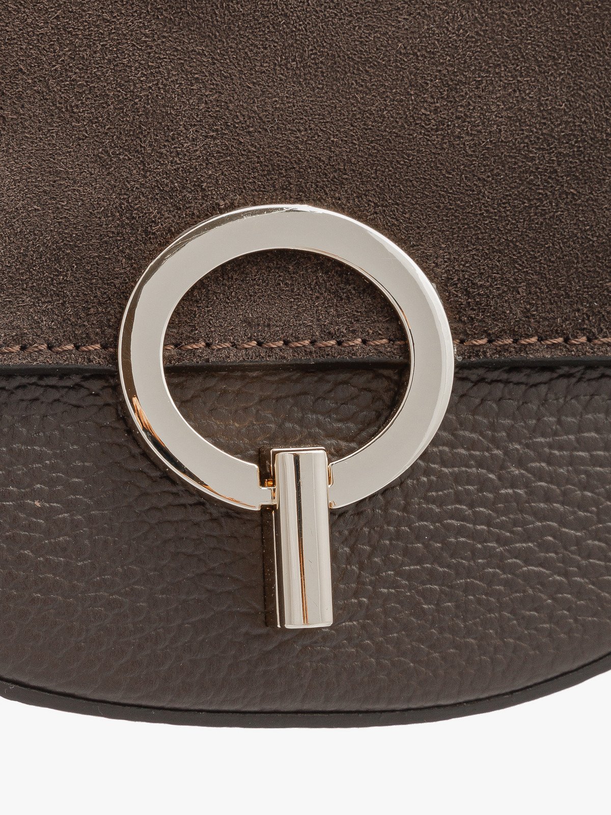 Mała, elegancka torebka damska ze złotymi detalami