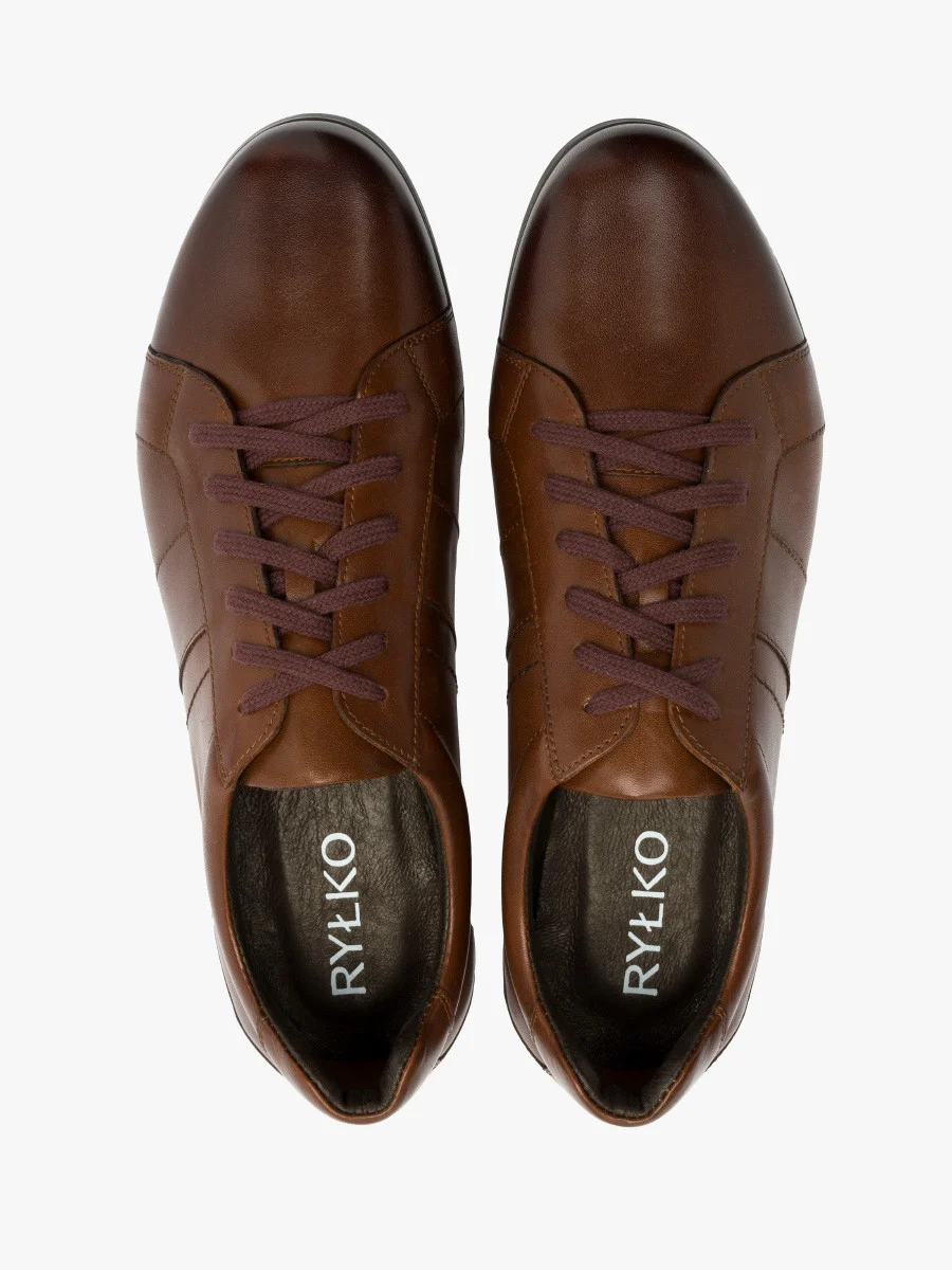 Brązowe półbuty męskie