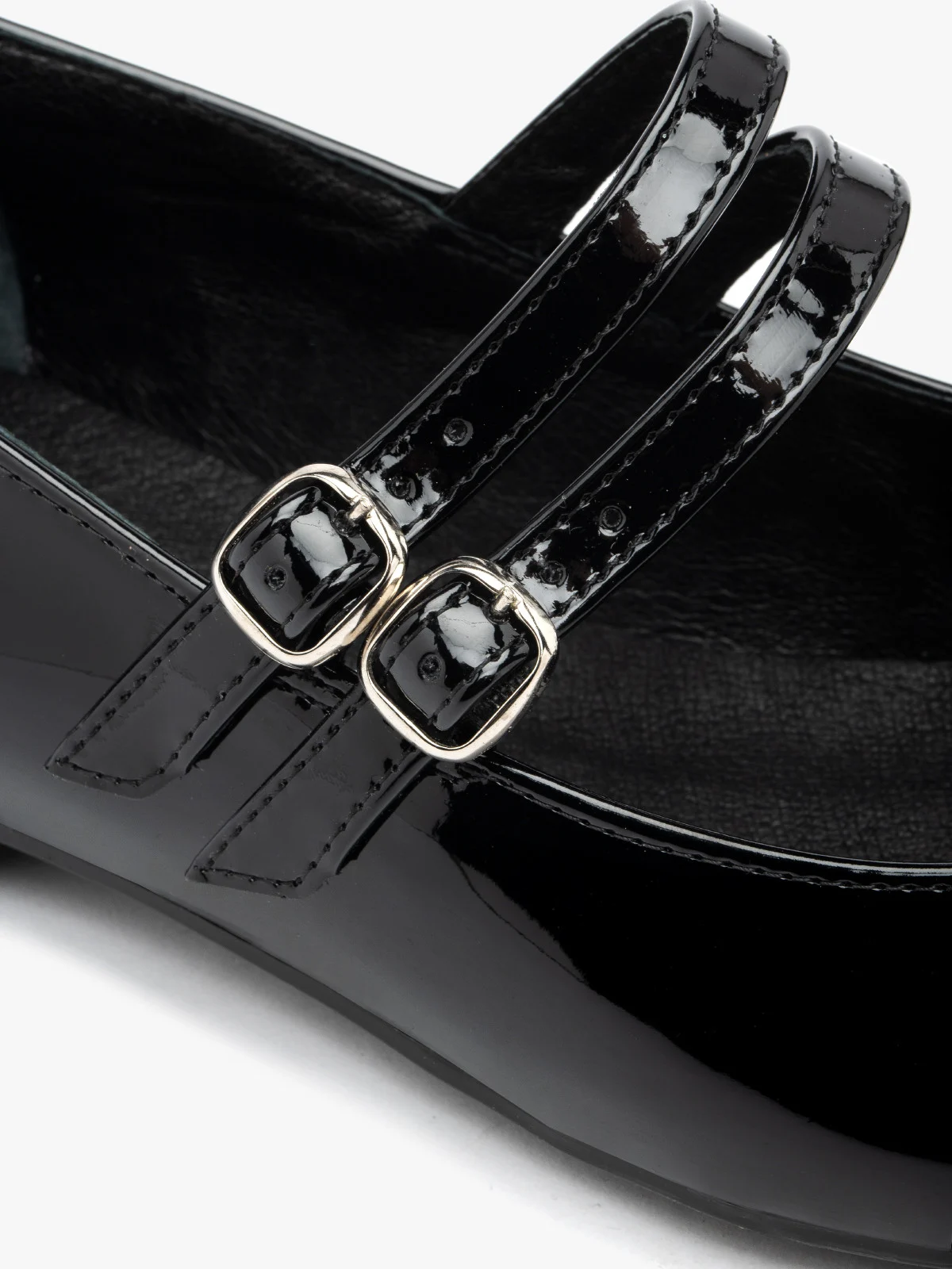 Czarne, lakierowane baleriny z dwoma paskami